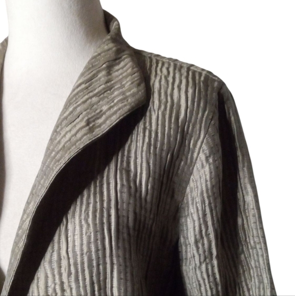 Eileen Fisher Women's Taupe Seersucker Silk Evening Cafe Jacket Size Medium - Picture 4 of 9
